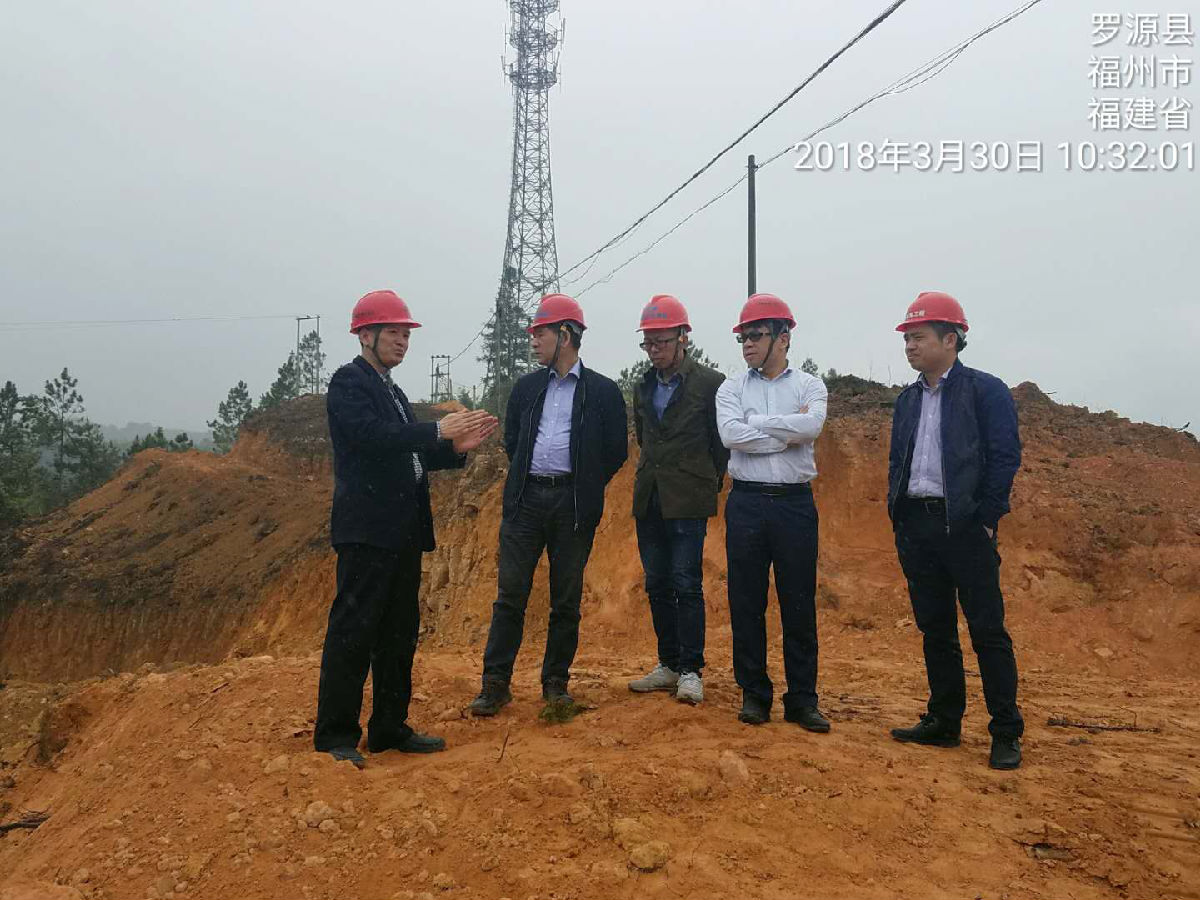 陈兴俊副总经理一行查看副坝及两大系统.png