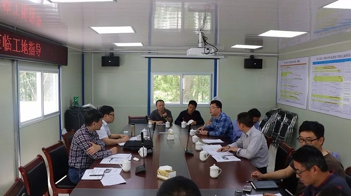 召开座谈会.webp.jpg